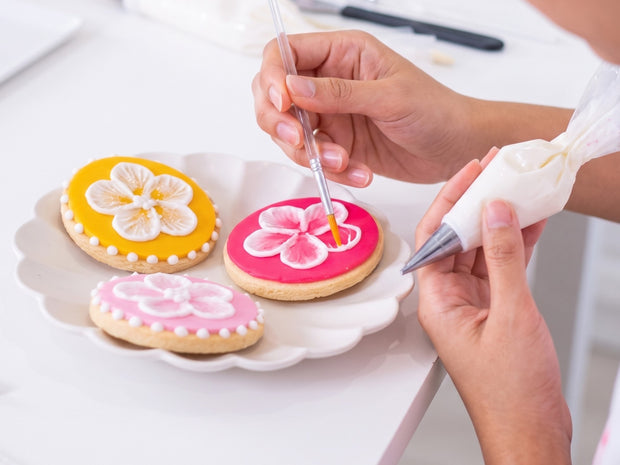 Yummy Bakes paint your own cookie kit